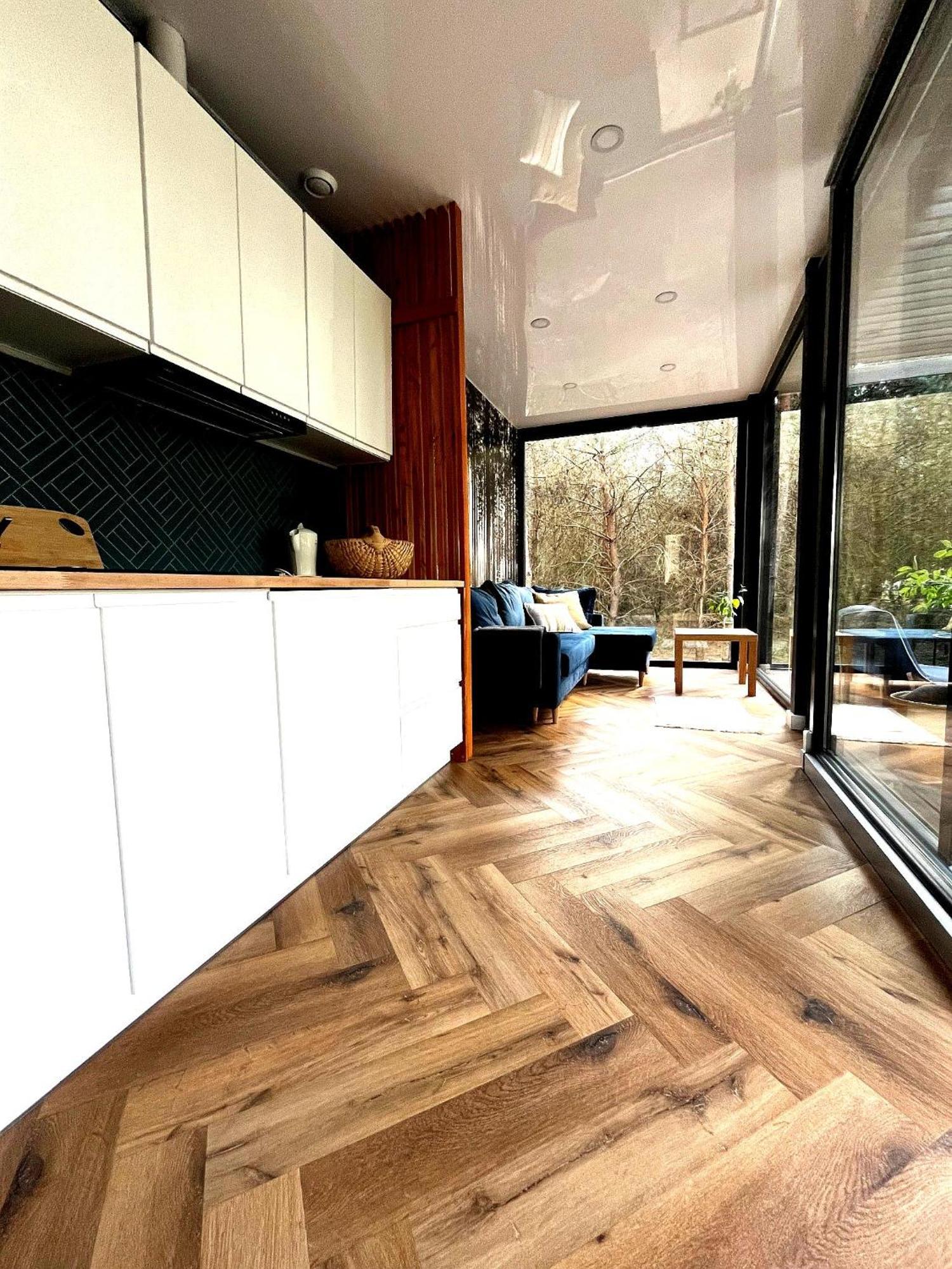 Apartment Przeszklony Tiny House W Lesie Tomczyn