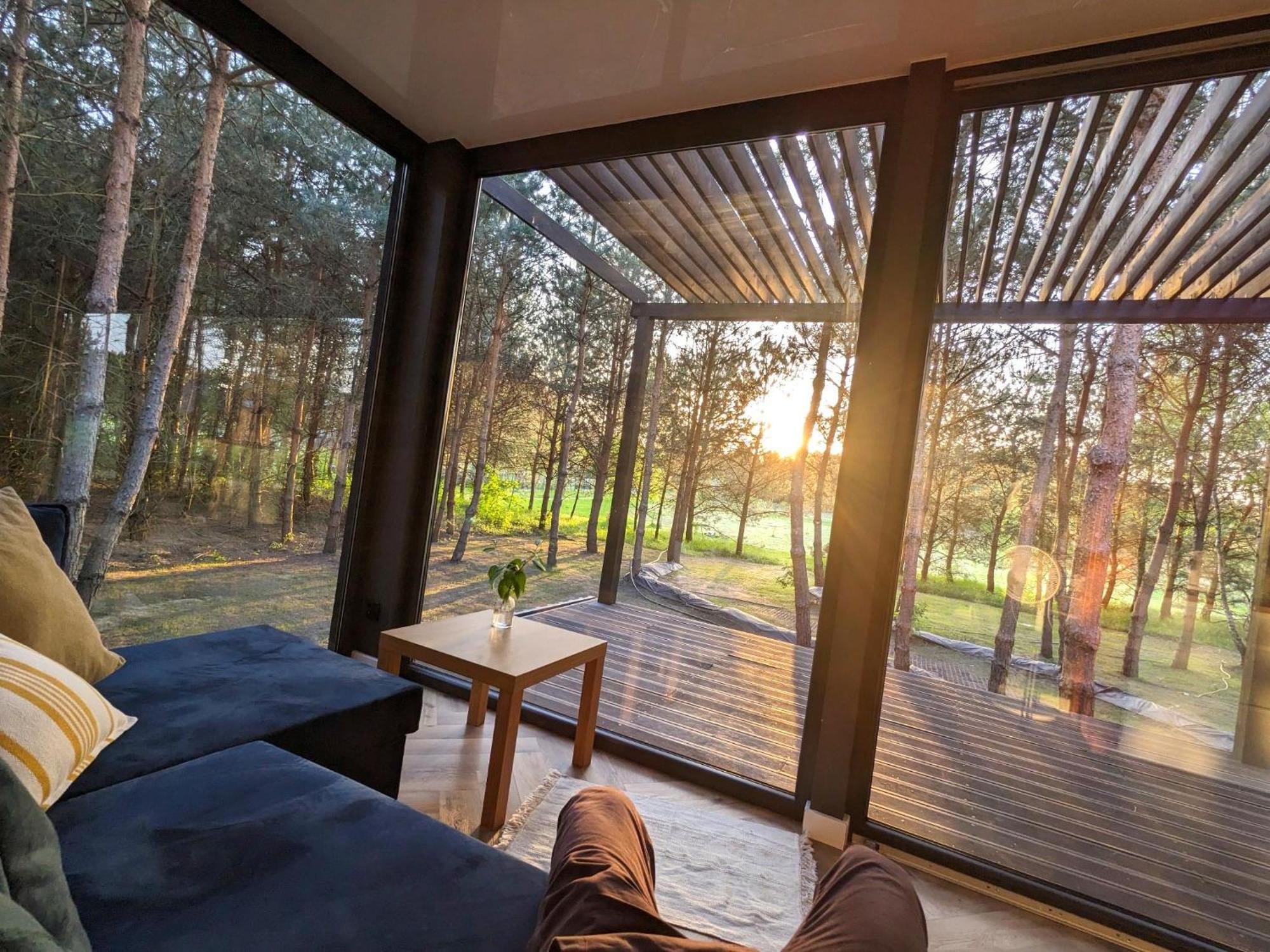 Apartment Przeszklony Tiny House W Lesie Tomczyn